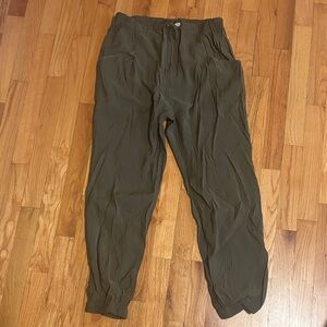 Elodie Women’s Olive Green Lightweight Jogger style trouser